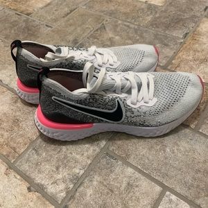 Nike epic react flyknit shoes